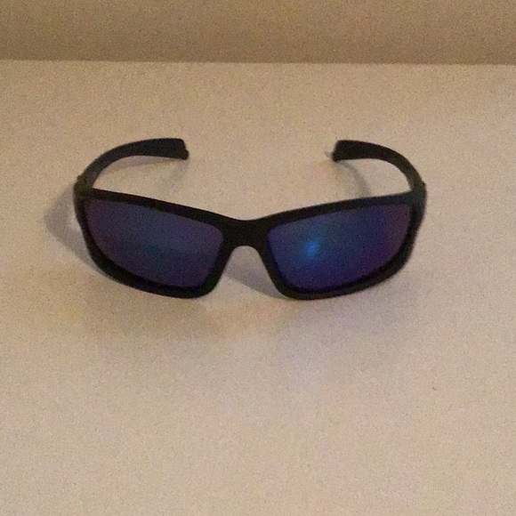 Signature sunglasses - Picture 2 of 3